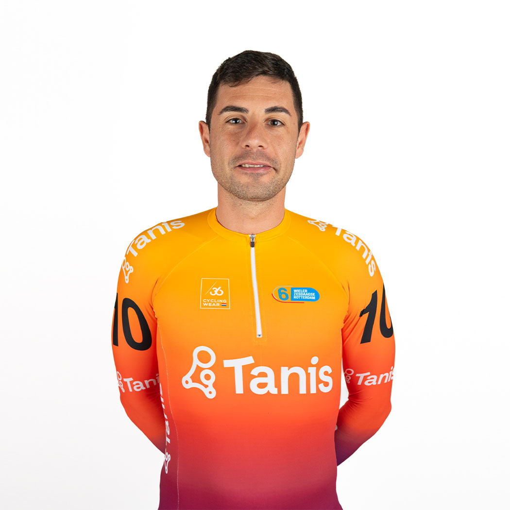 Sebastián Mora